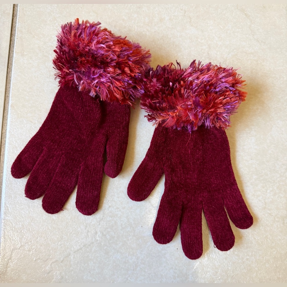 Cejon Women’s Sz Small Red Knit Gloves